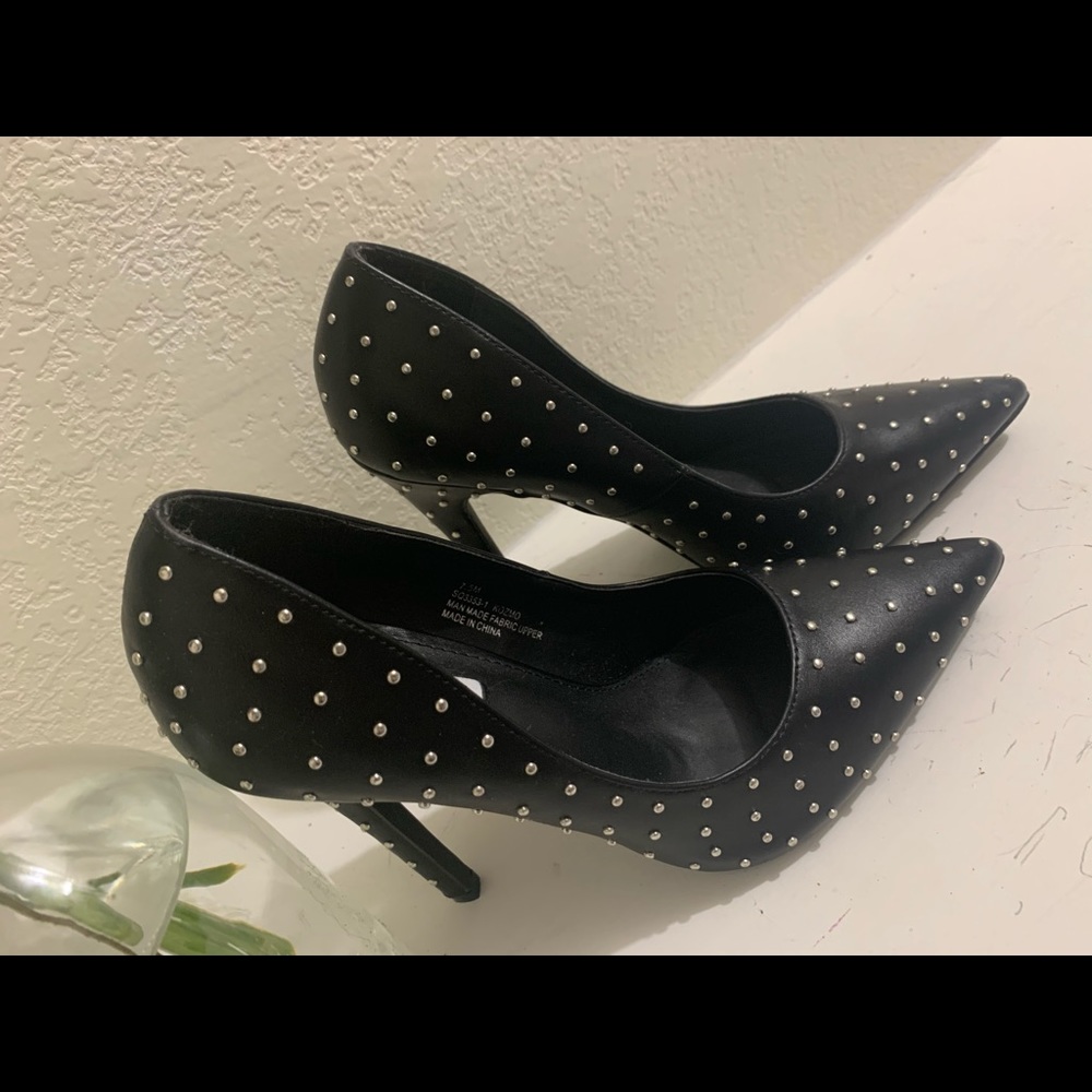 Studded Pointed Toe Pums - Picture 3 of 5